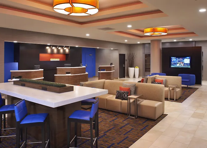 Hotel Courtyard By Marriott Downtown/river North 3*