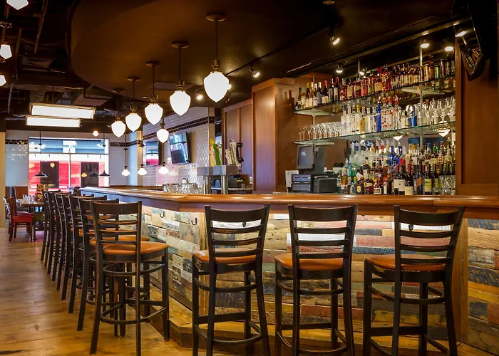 Courtyard By Marriott Downtown/river North