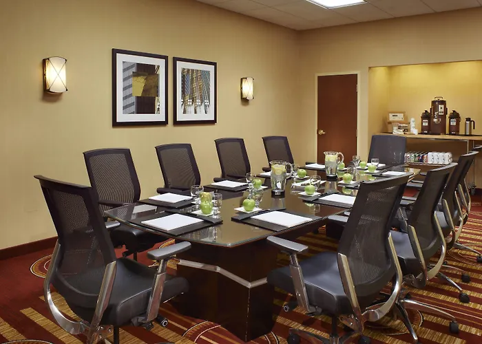 Courtyard By Marriott Downtown/river North