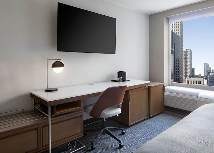 Courtyard By Marriott Downtown/river North Hotel 3*