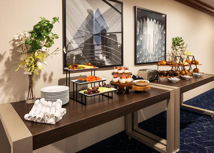 Courtyard By Marriott Downtown/river North Hotel 3*
