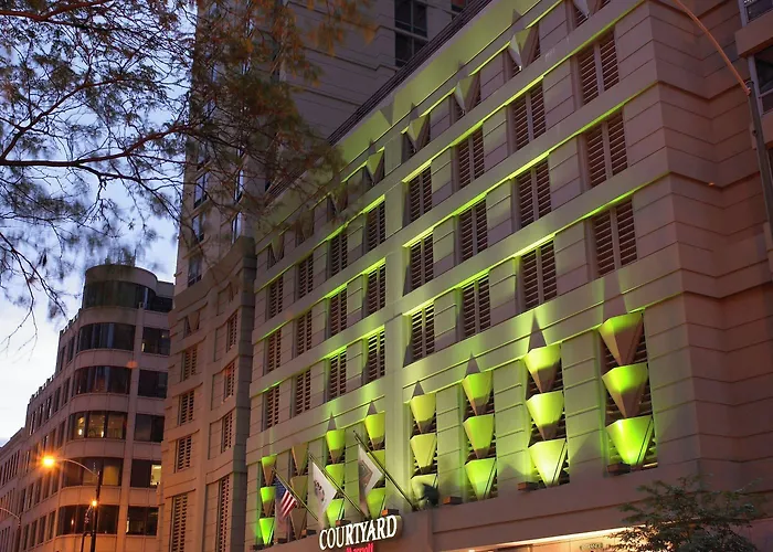 Courtyard By Marriott Downtown/river North Hotel Chicago