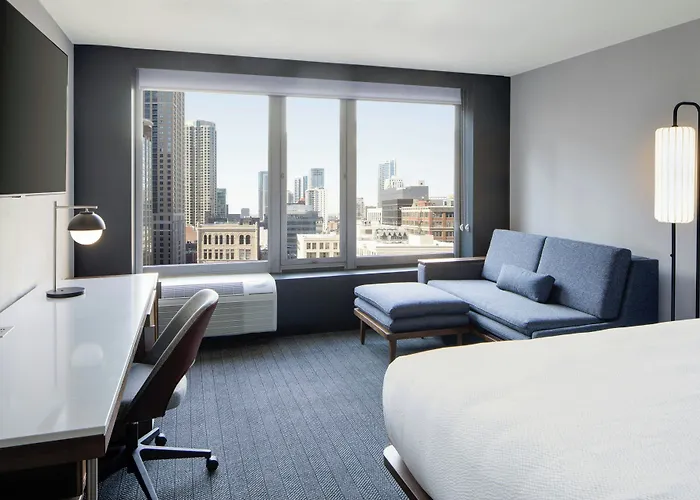 Courtyard By Marriott Downtown/river North Chicago